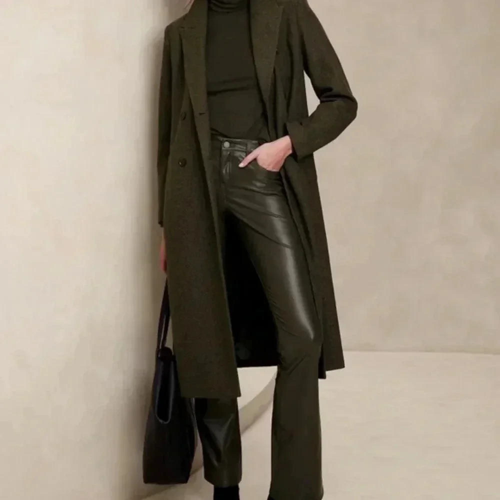 Banana Republic factory VEGAN LEATHER LOW-RISE BOOTCUT PANT in Black color
